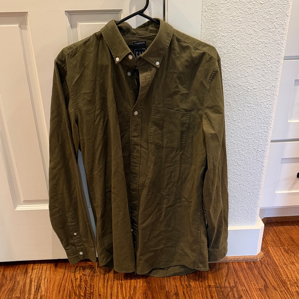 GAP Olive Green Oxford Casual Button Down Shirt MT
